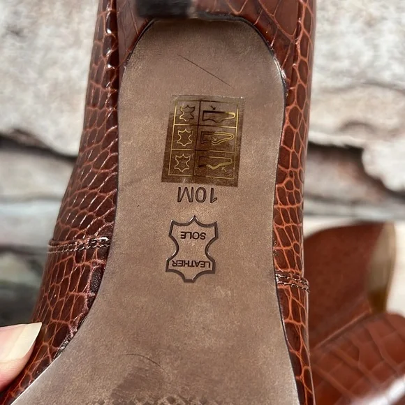 Brown Crocodile Pattern Women's Shoes Tory Burch size 10   S62 - Picture 4 of 4